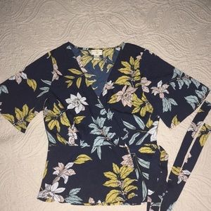 Beautiful Blouse Navy with Flower Print